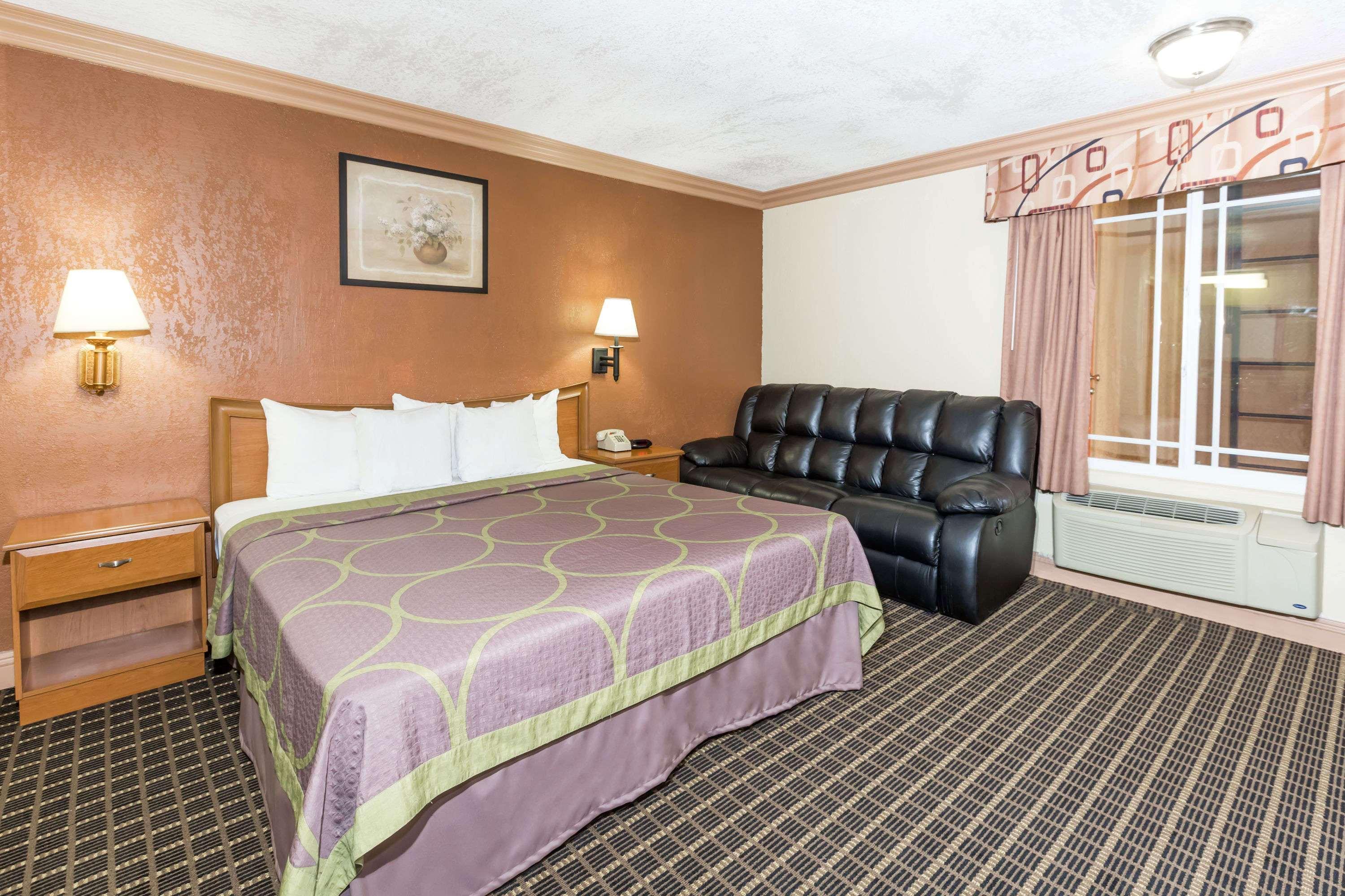 Super 8 By Wyndham Azusa Ngoại thất bức ảnh