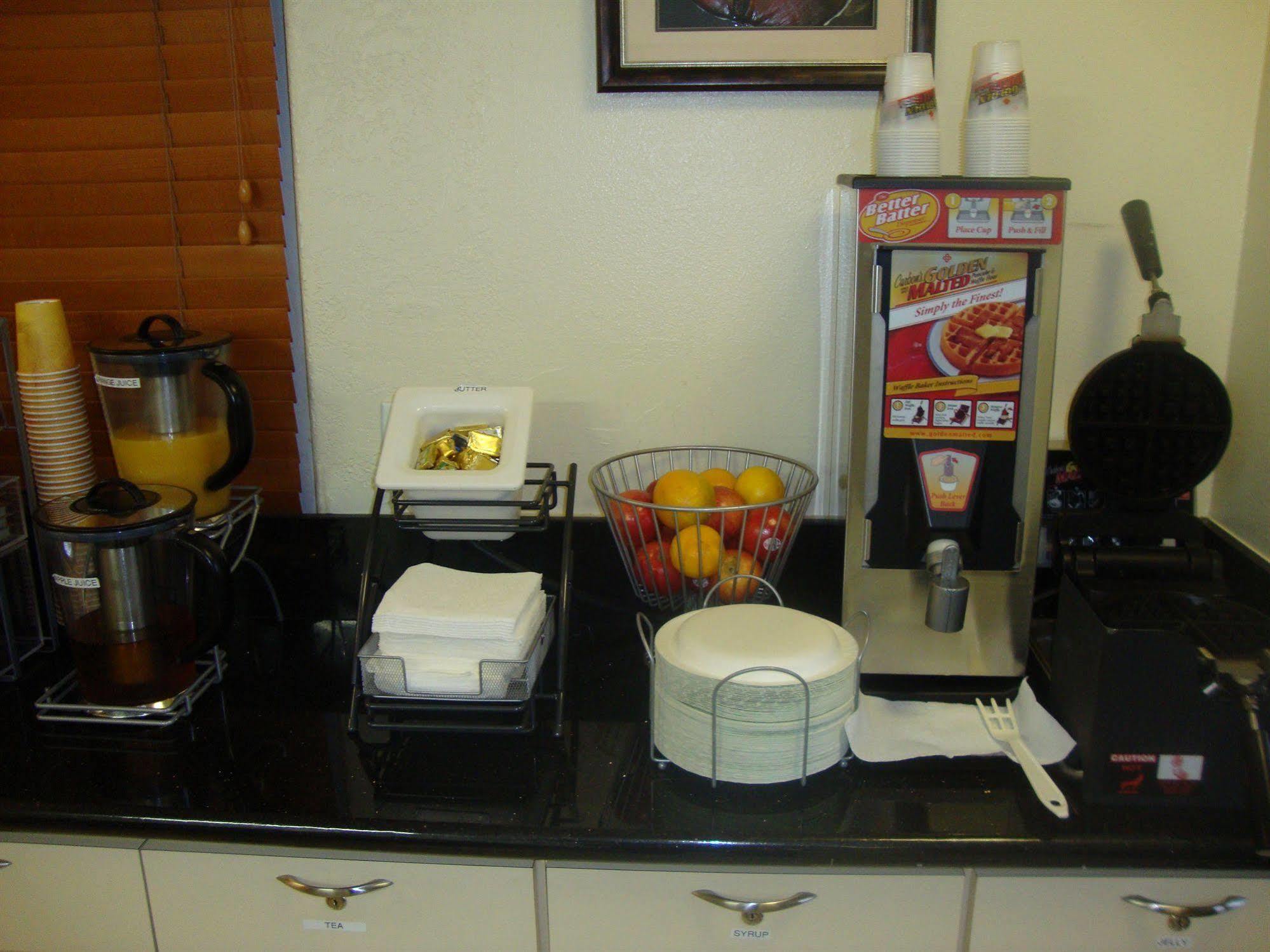 Super 8 By Wyndham Azusa Ngoại thất bức ảnh